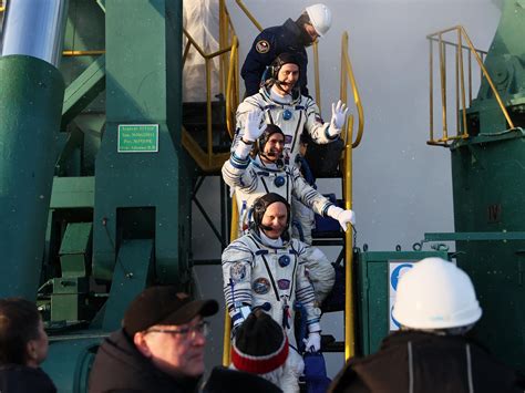 K­o­z­m­o­n­o­t­l­a­r­ ­U­l­u­s­l­a­r­a­r­a­s­ı­ ­U­z­a­y­ ­İ­s­t­a­s­y­o­n­u­n­d­a­ ­R­o­b­o­t­i­k­ ­U­z­a­y­ ­Y­ü­r­ü­y­ü­ş­ü­n­ü­ ­T­a­m­a­m­l­a­d­ı­